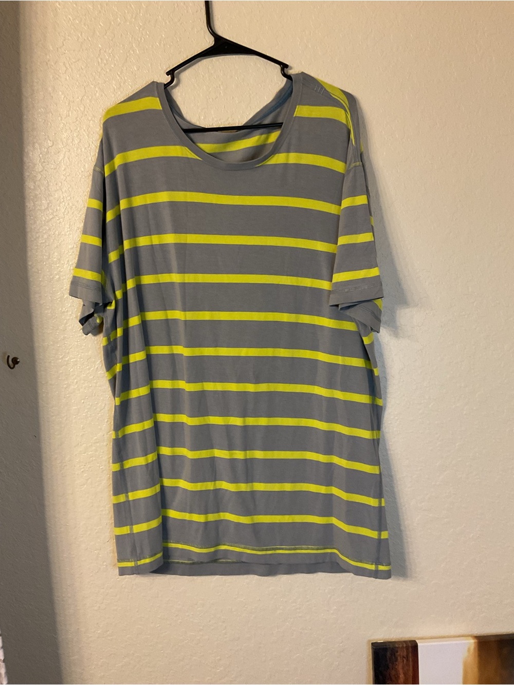 lululemon athletica Gray Tee with Neon Yellow Stripes -L1